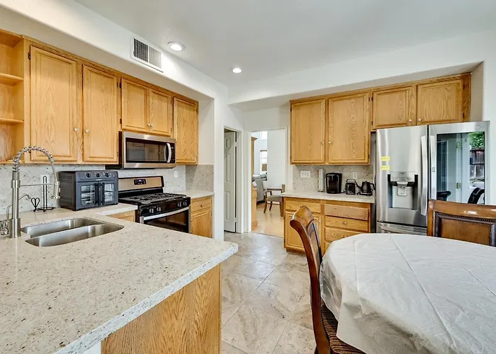 Lake Elsinore Vacation Rental ~ 4 Mi To The Lake!