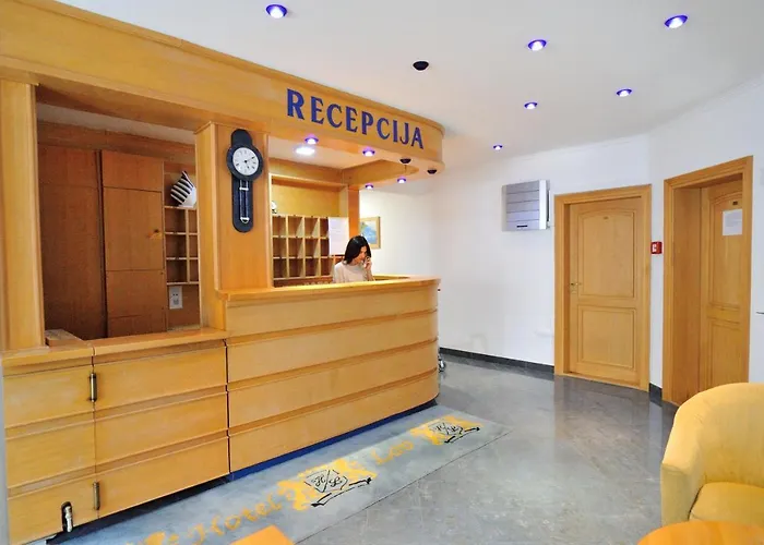 Hotel Lav