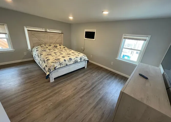 Dupont Beach House B
