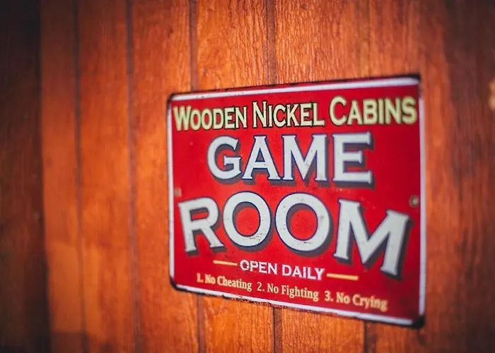 Cabin#2 Elk Hallow - Pet Friendly - Sleeps 6 - Playground & Game Room