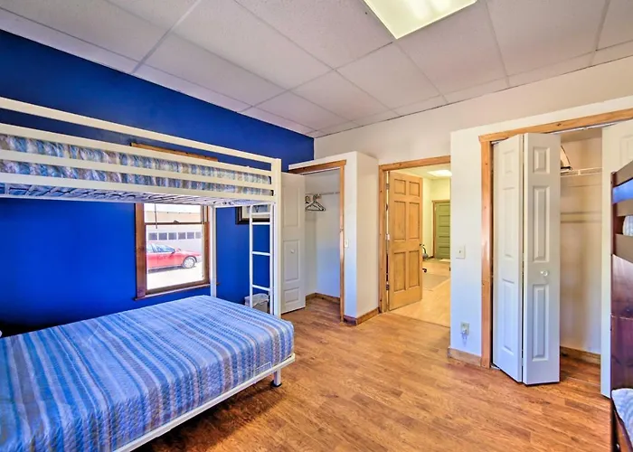 2 Mi To Ice Caves: Pet-Friendly Eben Junction Apt