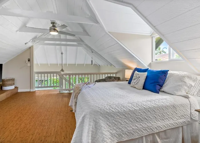 3982S Kalakaua Gorgeous Princevile Studio
