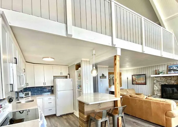 Cozy Charming Ski Chalet Sleeps 11