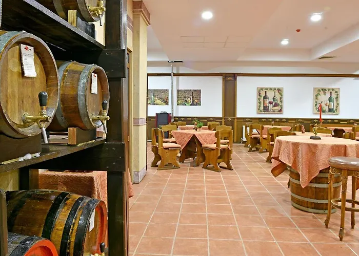 Estreya Residence Hotel