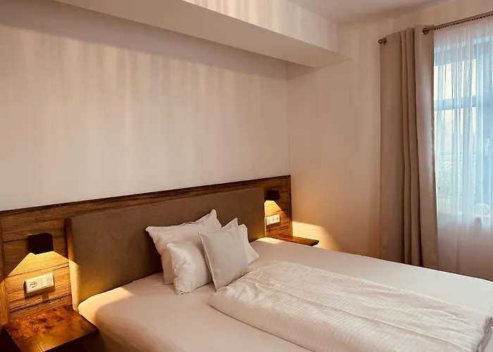 Hotel Gaststaette Weinbruecke