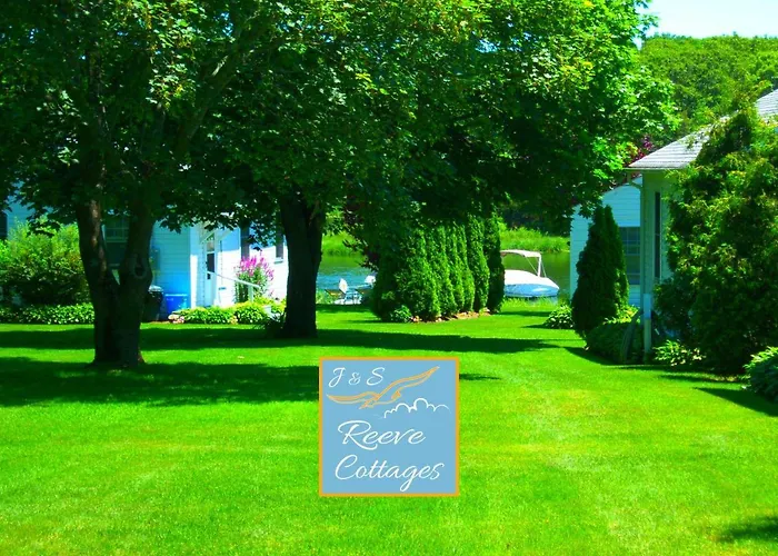 Waterfront Cottage 4