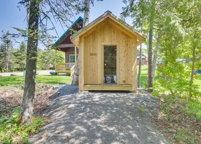 8 Mi To Saddleback Ski Area: Cabin W/ Fire Pit