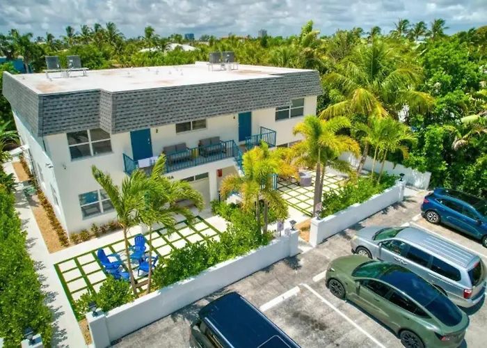 Pet Friendly Beach Condo With Hot Tub And Firepit