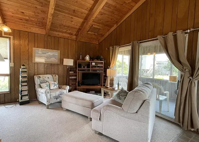 Gray Eagle House 58202