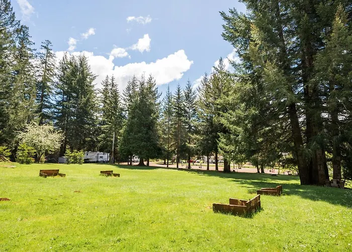 Redwood Meadows Rv Resort