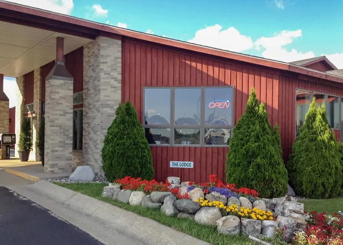 Cedar Hill Lodge