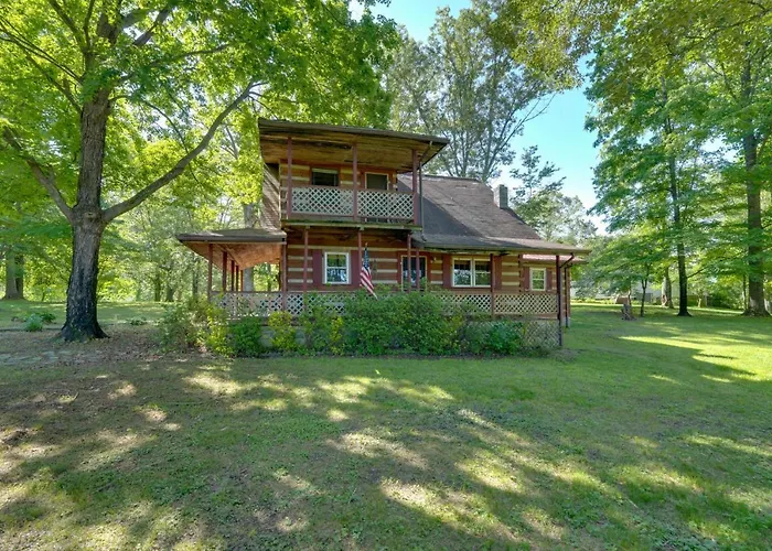 Spacious Yard + Fire Pit: Afton Family Cabin!