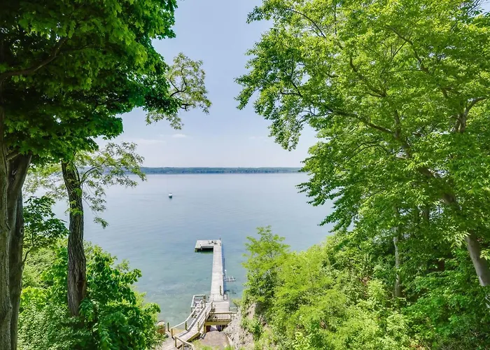 'Locke'S Glen' - Lakefront Geneva Getaway W/ Dock!