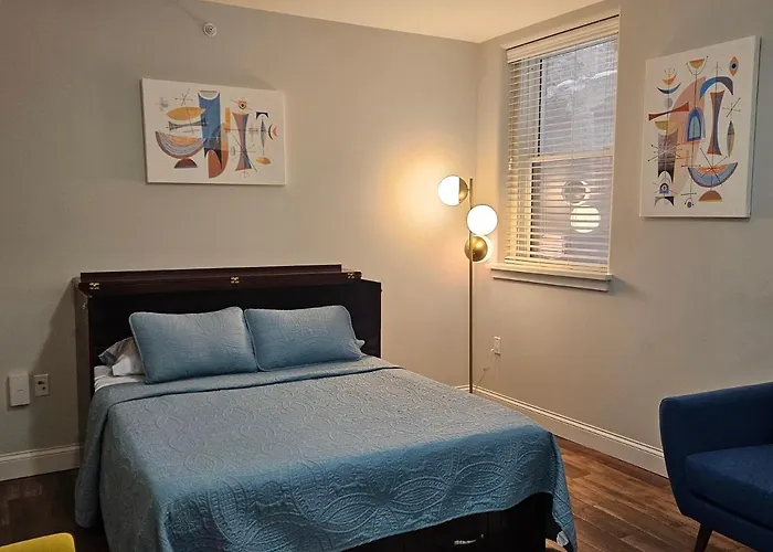 Cozy Studio At The Historic Inman