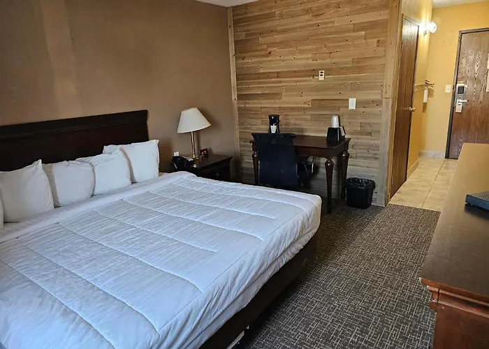 Crookston Inn & Convention Center