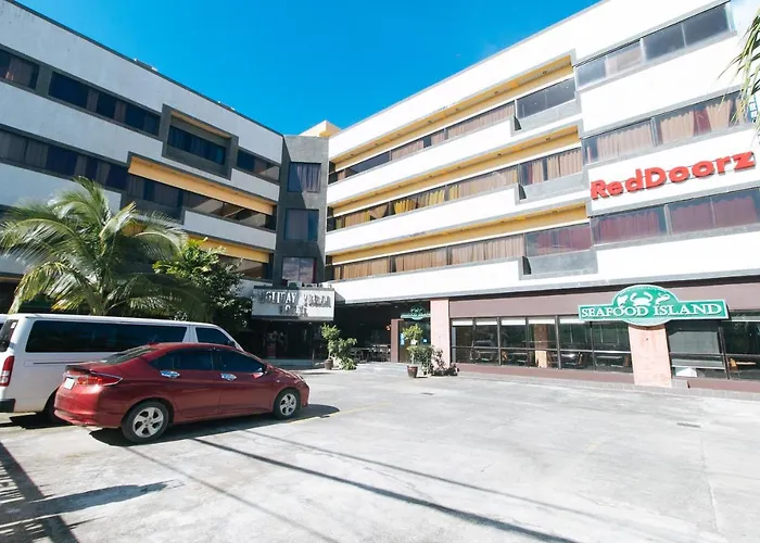 Holiday Plaza Hotel Tuguegarao City