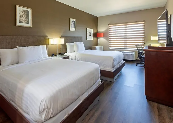 Grandstay Hotel & Suites
