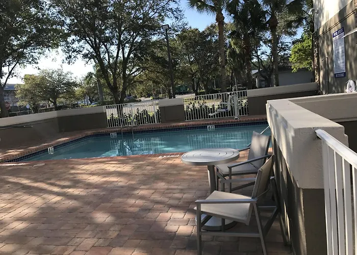 Holiday Inn Express - Naples South - I-75 By Ihg
