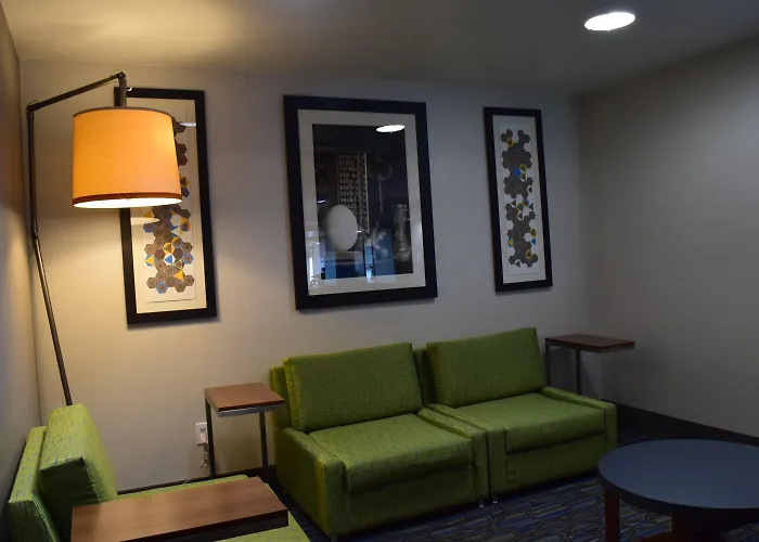 Holiday Inn Express & Suites Sparta