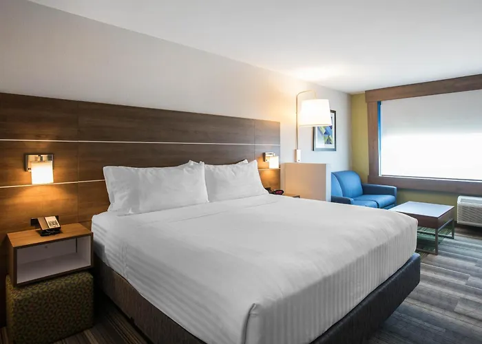 Holiday Inn Express & Suites Ludington By Ihg