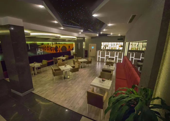 Hilly Hotel