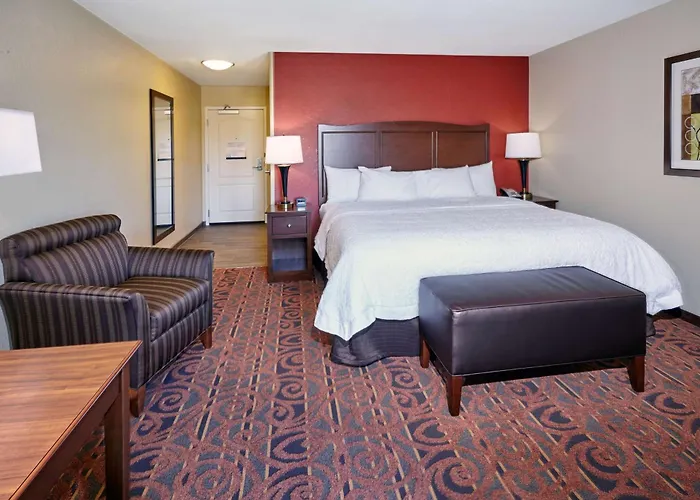 Hampton Inn & Suites Milwaukee/Franklin