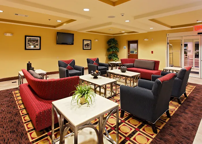 Holiday Inn Express Hotel & Suites Talladega By Ihg