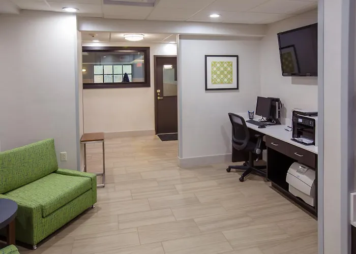 Holiday Inn Express Hotel & Suites Harriman By Ihg