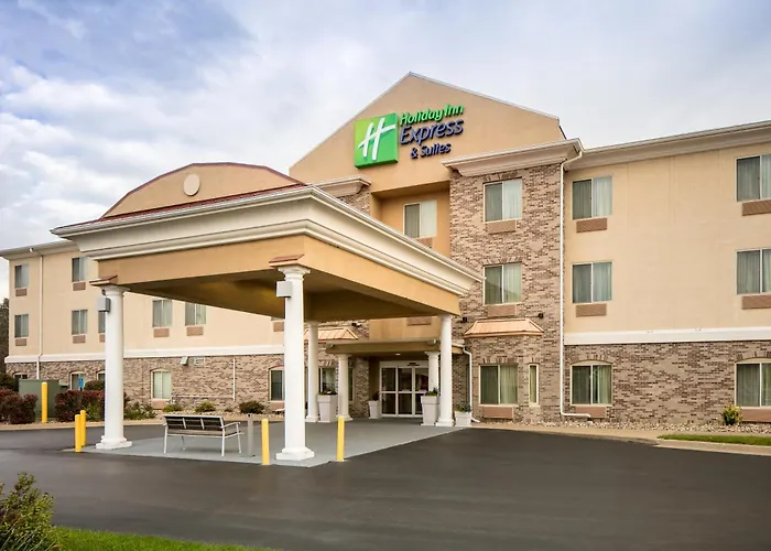 Holiday Inn Express & Suites Clinton By Ihg