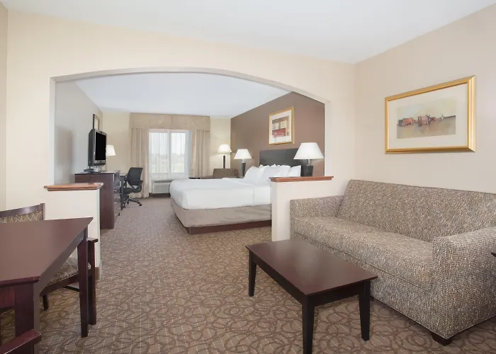 Holiday Inn Express Hotel & Suites Concordia Us 81 By Ihg
