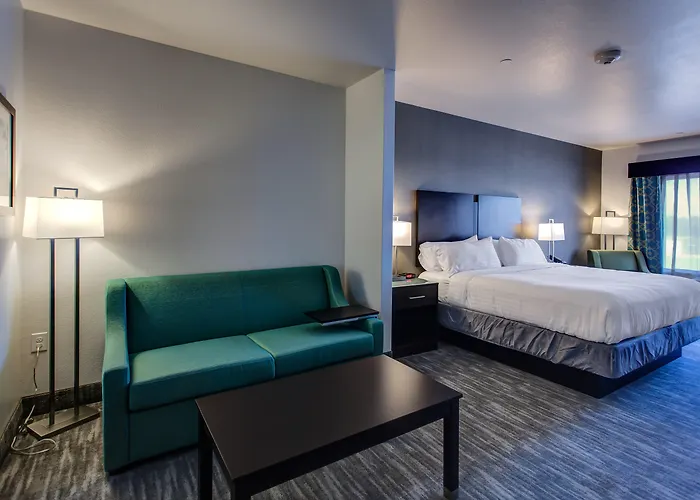 Holiday Inn Express & Suites Gatesville - N. Ft Hood By Ihg