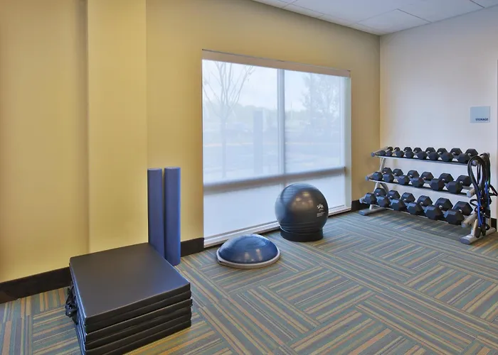 Holiday Inn Express And Suites South Hill By Ihg