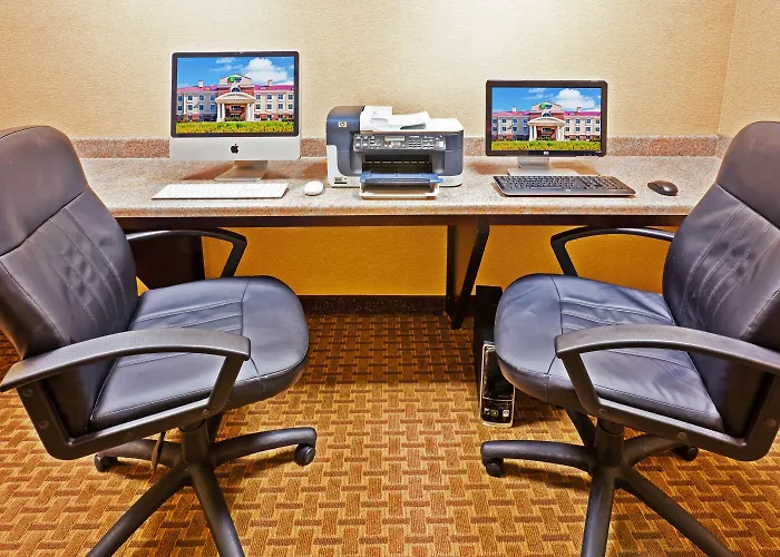 Holiday Inn Express Hotel & Suites-Magee, An Ihg Hotel