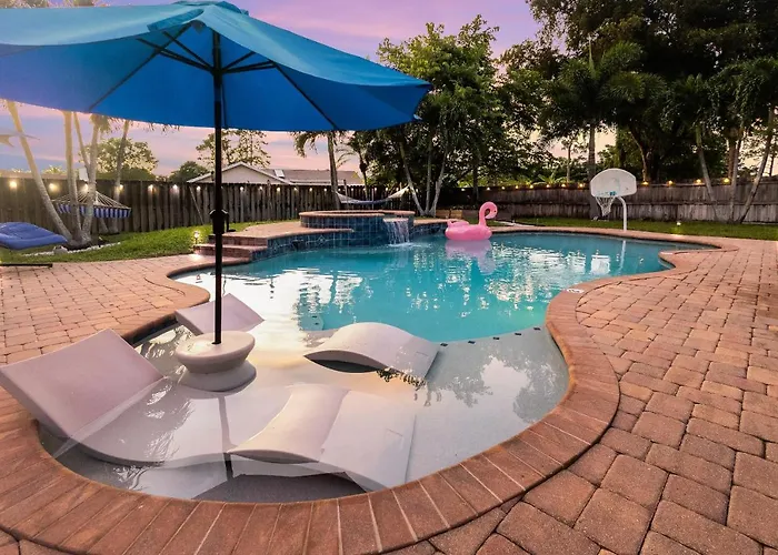 New Regal Manor Paradise Dreamy Heated Pool Spa