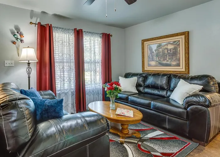 Cozy Norman Home: 4 Mi To Oklahoma University!
