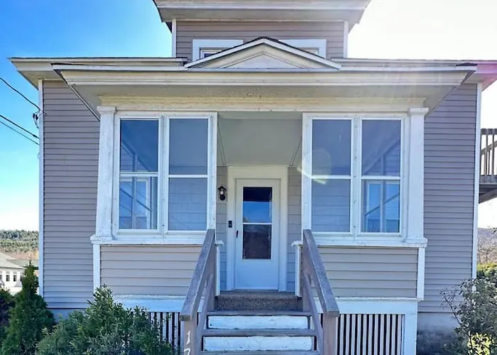 3 Beds In Gorham Direct Trail Access