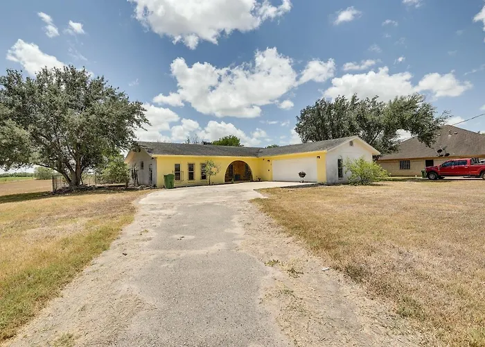 Screened Porch: Remote Harlingen House!
