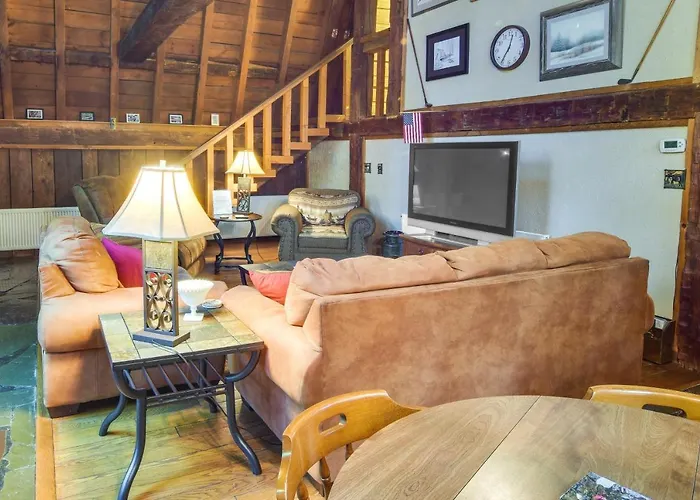 Resort Amenities: Family-Friendly Dubois Cabin
