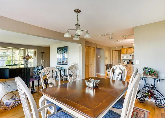 Federal Way Vacation Rental: Bay & Mountain Views!