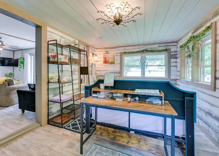 Lakefront Michigan Abode W/ Deck & Fire Pit!
