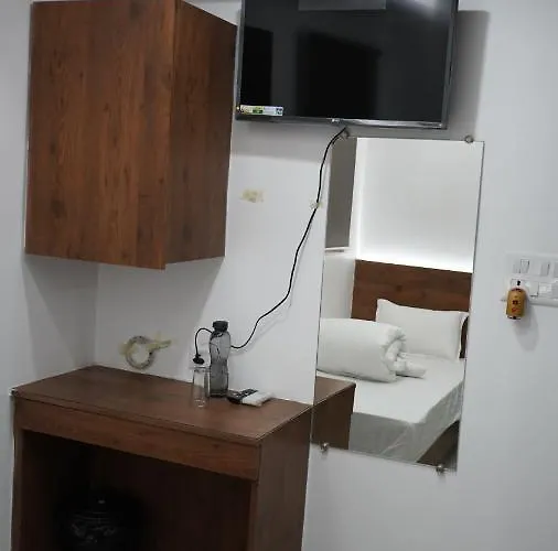 Pod N Beyond Smart Hotel @Bistupur