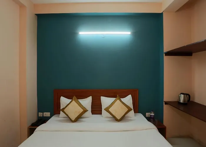 Hotel Surya Palace By Aura