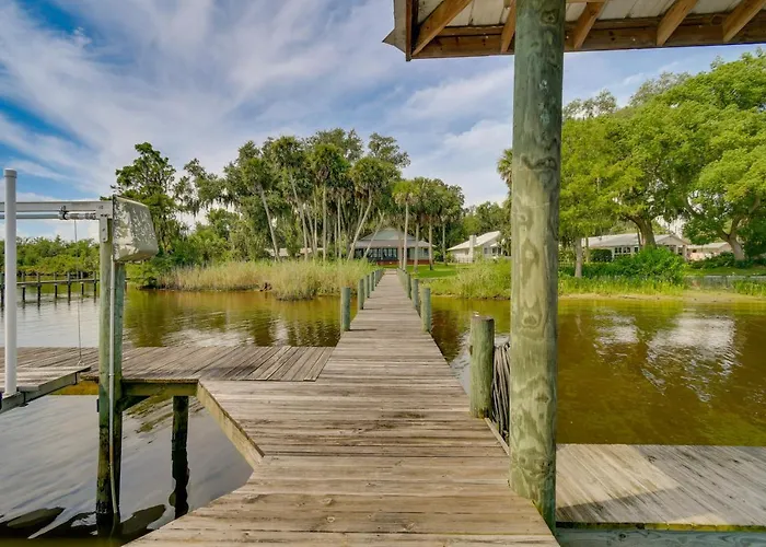 East Palatka Home On St Johns River W/ Boat Dock!