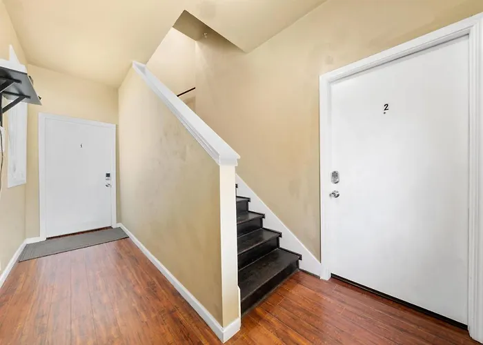 Cozy 1 Bdr/1Br Near Downtown