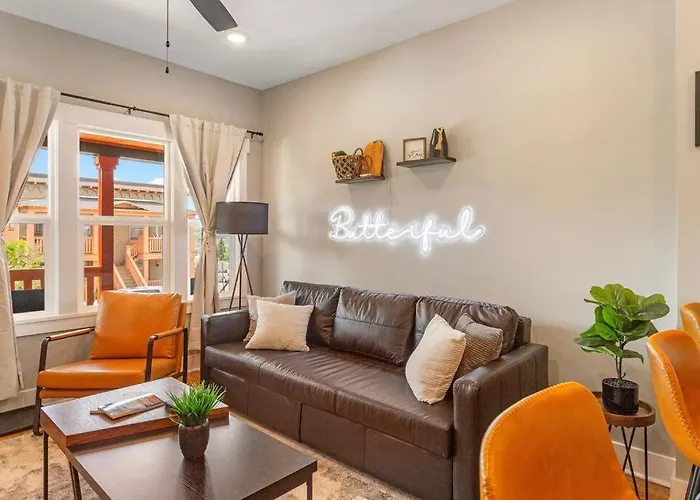 Modern Condo In The Heart Of Uptown Butte - Unit B