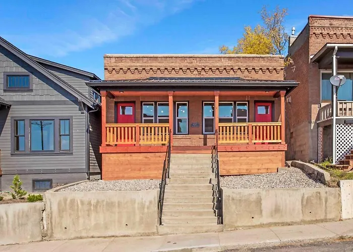 Modern Condo In The Heart Of Uptown Butte - Unit A