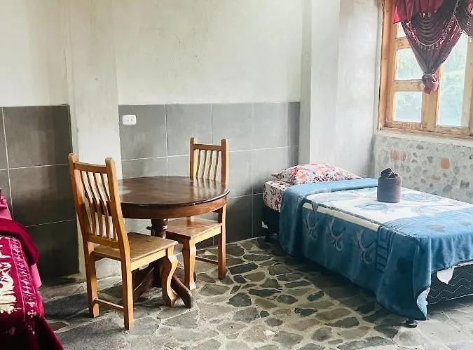 Hotel Villa Tzankujil