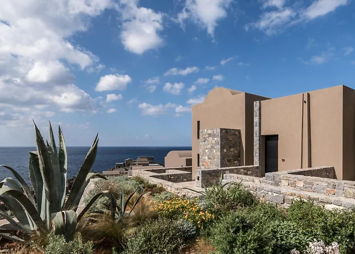 Acro Suites - A Wellbeing Resort