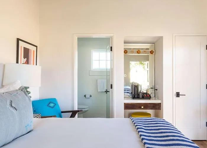 Hotel Ynez