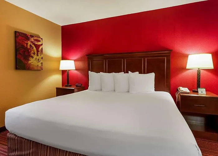 Quality Inn & Suites West Helena